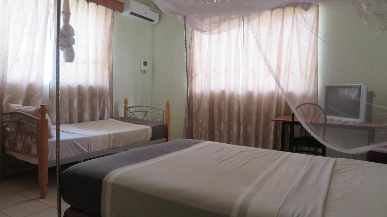 Global Village Hotel Pakwach Ngoại thất bức ảnh