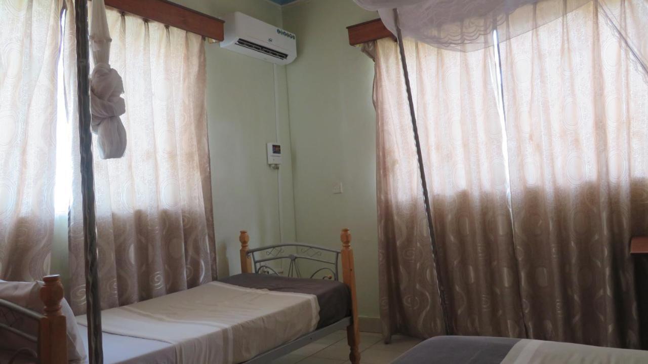 Global Village Hotel Pakwach Ngoại thất bức ảnh