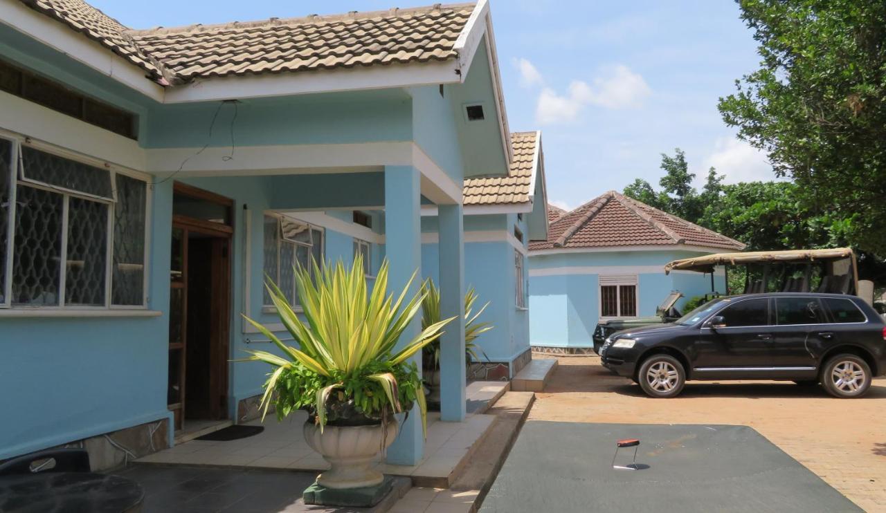 Global Village Hotel Pakwach Ngoại thất bức ảnh
