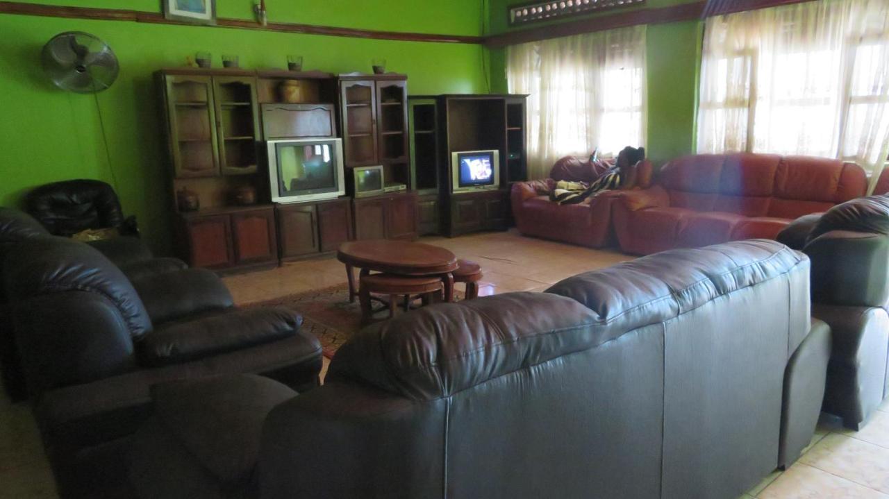 Global Village Hotel Pakwach Ngoại thất bức ảnh